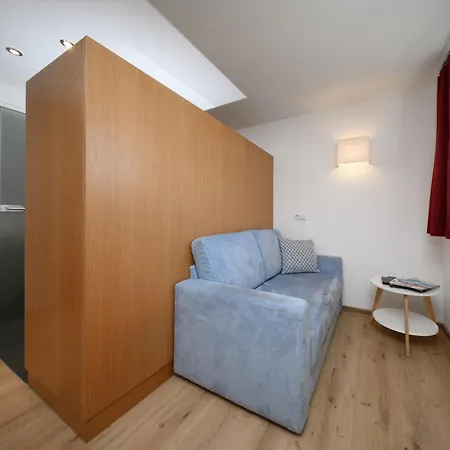 Garni Maria Theresia 3* Sölden