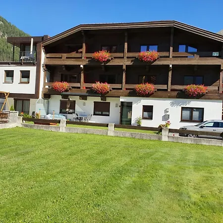 Hotell Garni Maria Theresia - Official Oetztal Summer Card Partner