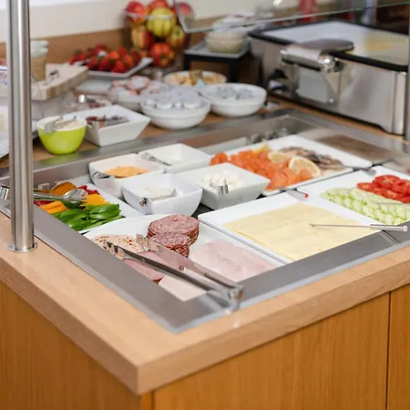 Garni Maria Theresia Ζόλντεν