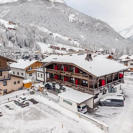 Garni Maria Theresia - Official Oetztal Summer Card Partner Hotel 3*