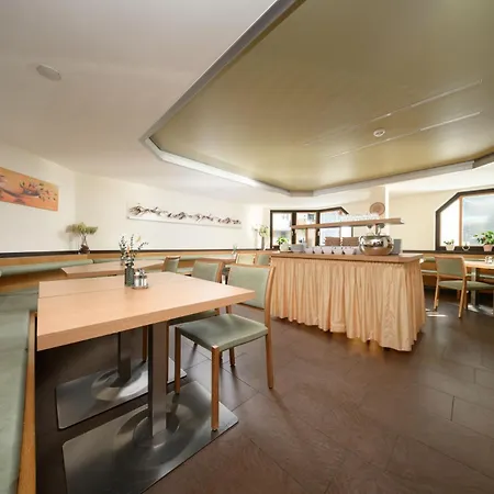 Garni Maria Theresia 3*