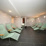מלון Hotel Garni Maria Theresia - Official Oetztal Summer Card Partner 3*