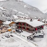 Hotel Garni Maria Theresia - Official Oetztal Summer Card Partner מלון 3*